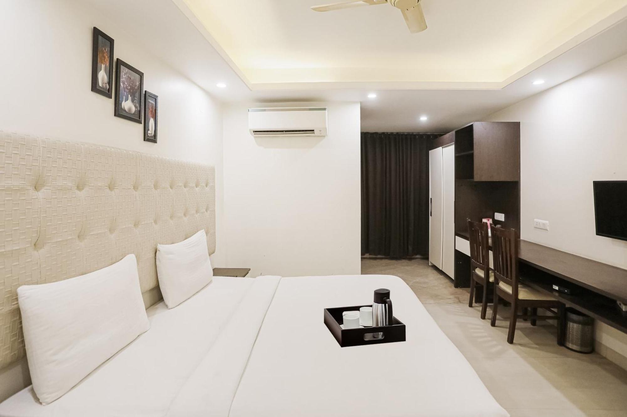 Townhouse The Amv Hotel Gurgaon Exterior foto