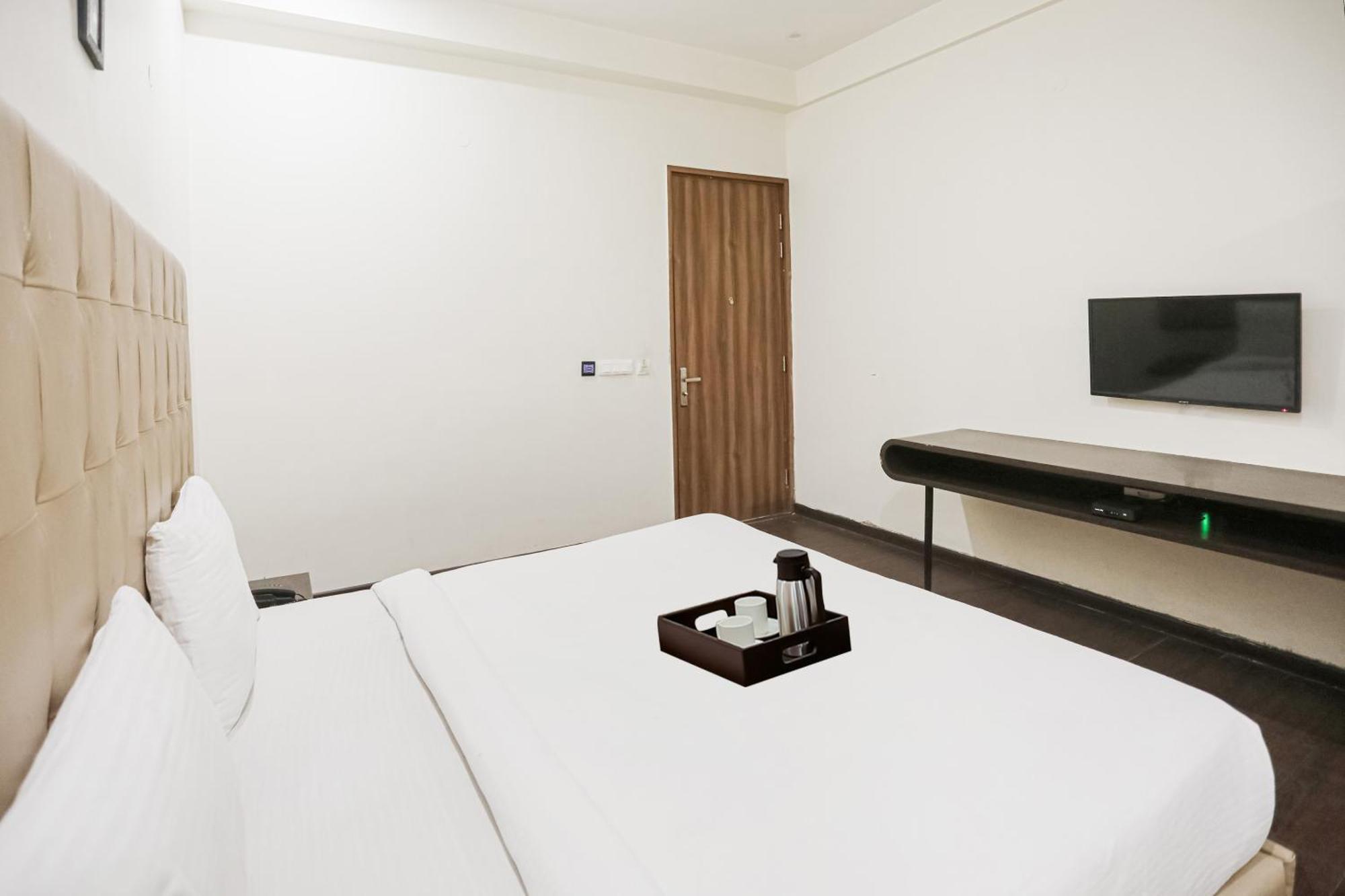 Townhouse The Amv Hotel Gurgaon Exterior foto