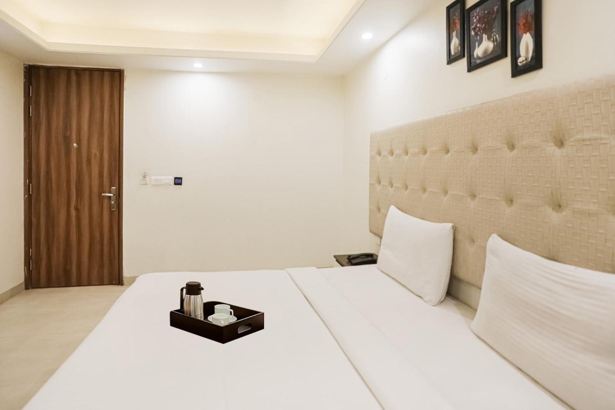 Townhouse The Amv Hotel Gurgaon Exterior foto