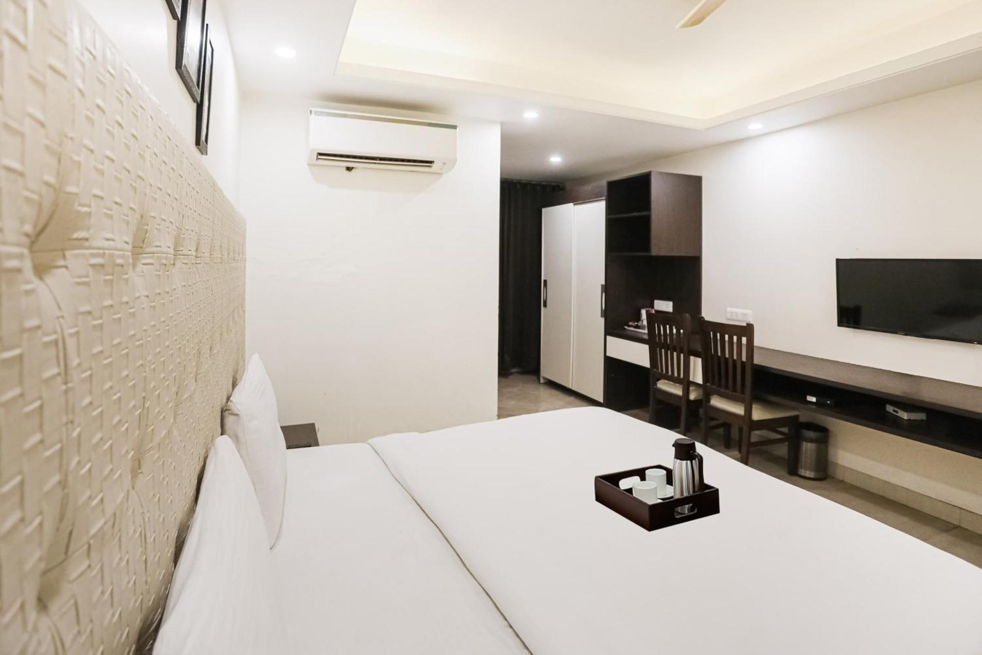 Townhouse The Amv Hotel Gurgaon Exterior foto