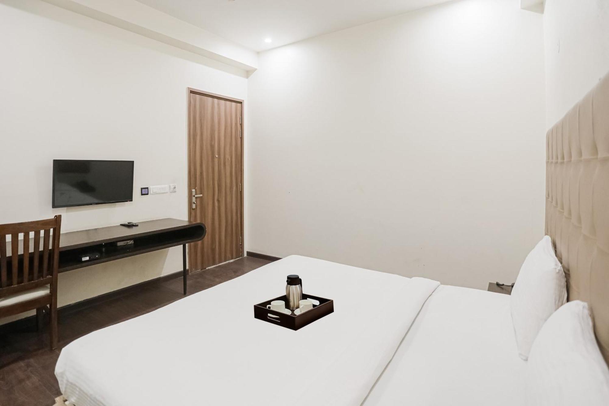 Townhouse The Amv Hotel Gurgaon Exterior foto